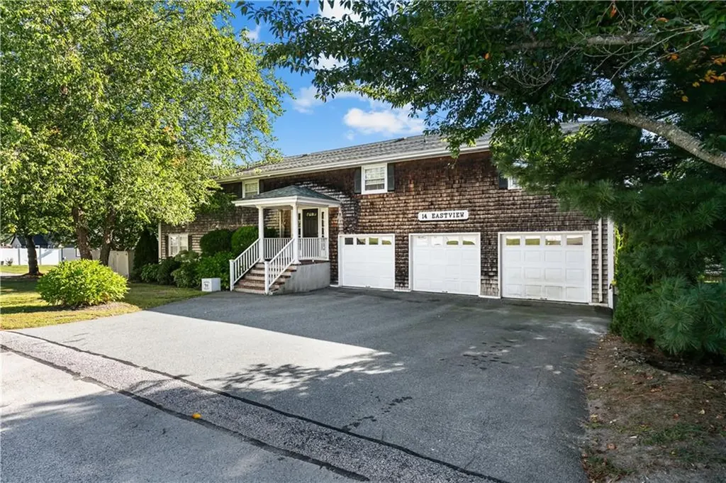 14 Ash Street Portsmouth RI 02871