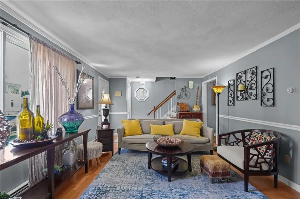 66 Chestnut Avenue Cranston RI 02910
