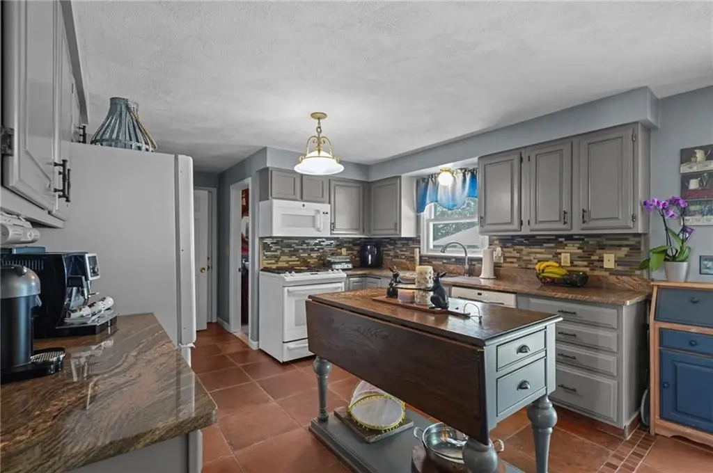 66 Chestnut Avenue Cranston RI 02910