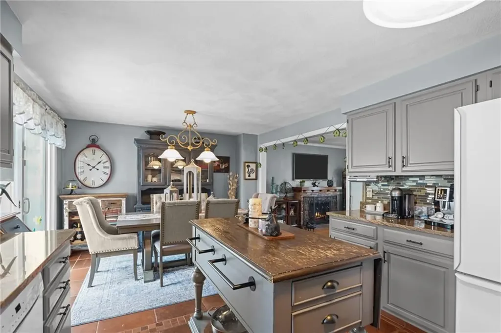 66 Chestnut Avenue Cranston RI 02910