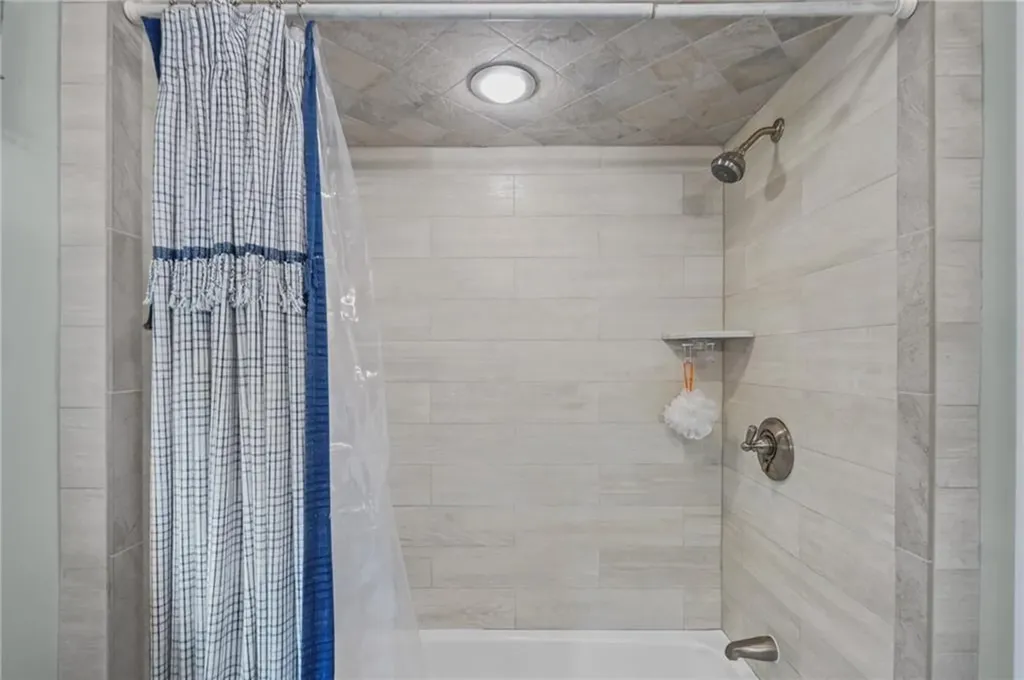 66 Chestnut Avenue Cranston RI 02910