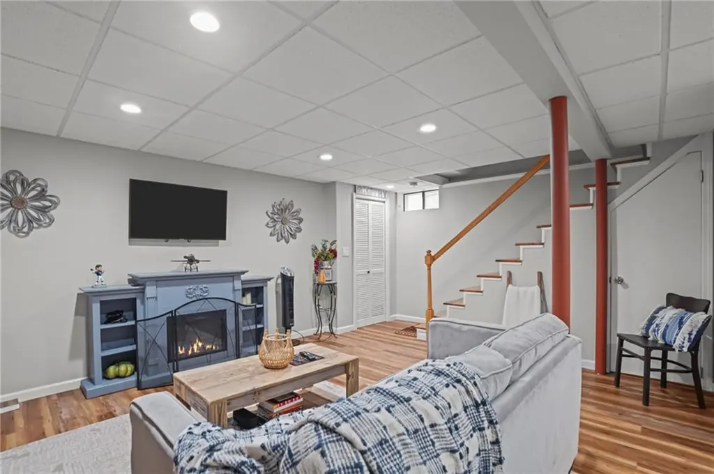 66 Chestnut Avenue Cranston RI 02910