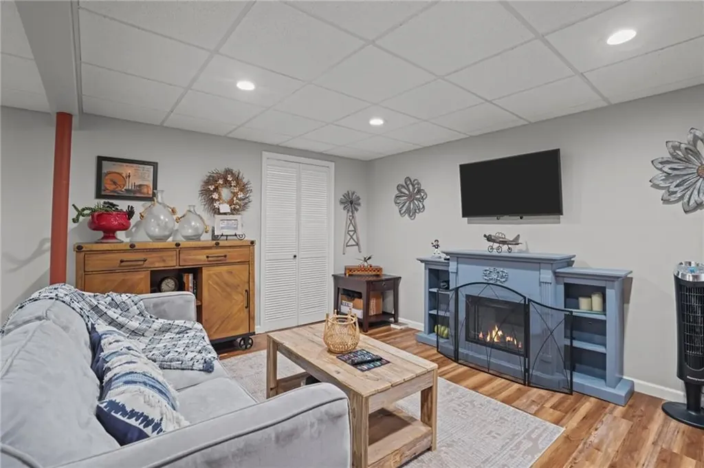 66 Chestnut Avenue Cranston RI 02910