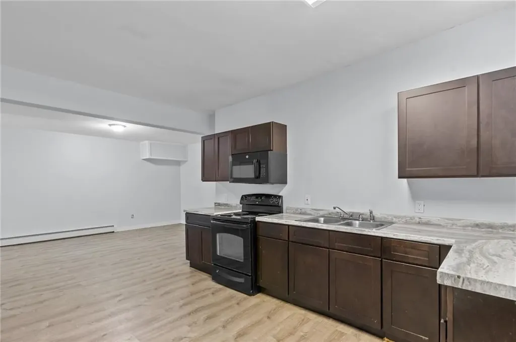 687 689 Charles Street Providence RI 02904