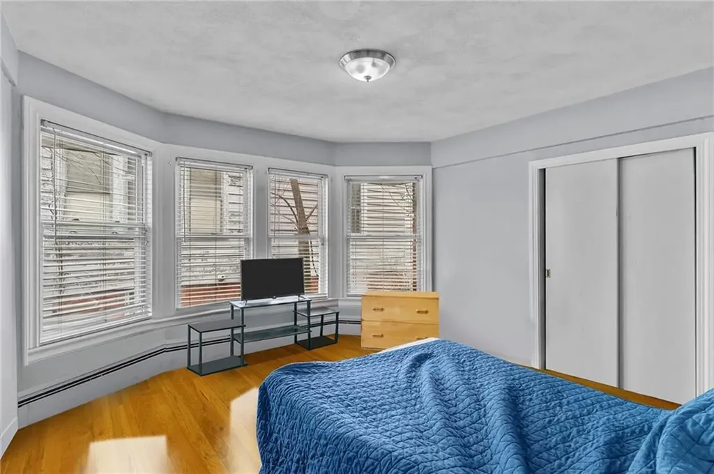 687 689 Charles Street Providence RI 02904