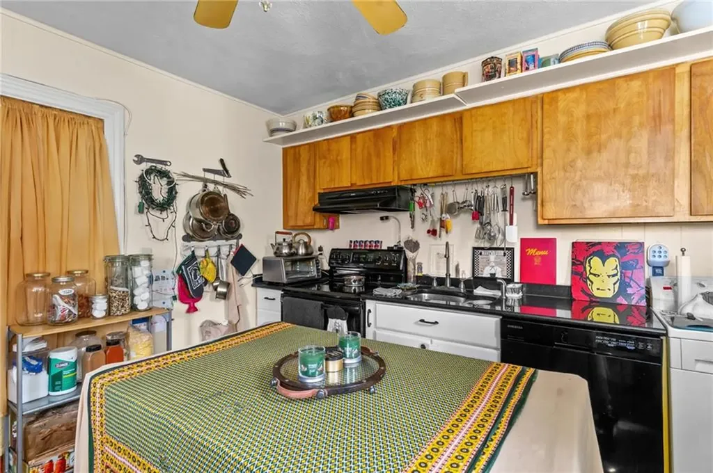 687 689 Charles Street Providence RI 02904