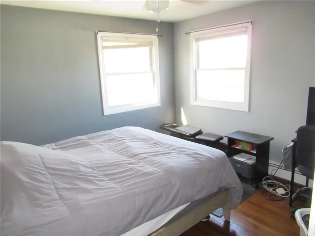 184 186 Gladstone Street Cranston RI 02920