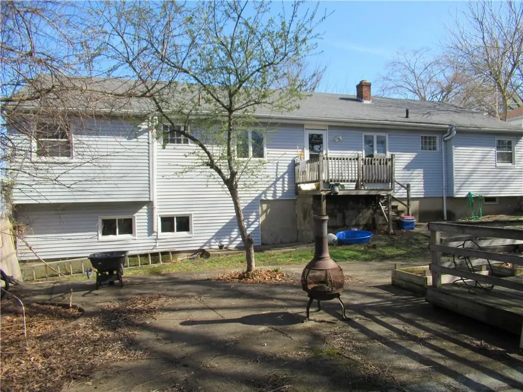 184 186 Gladstone Street Cranston RI 02920