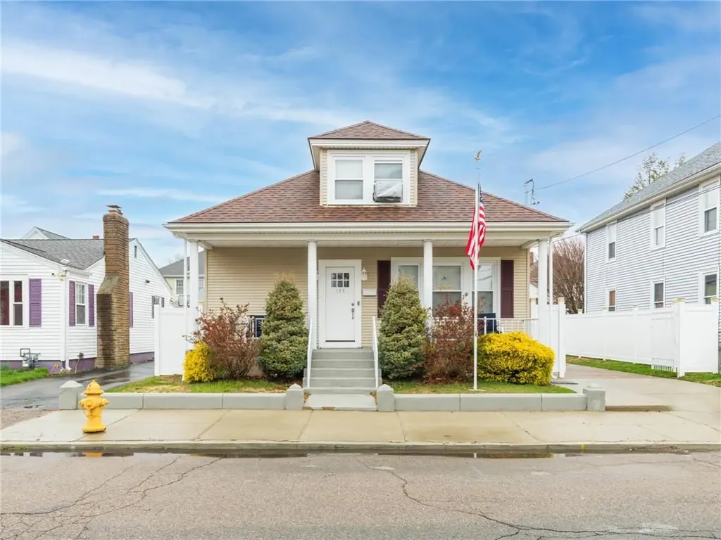 190 Suffolk Avenue Pawtucket RI 02861