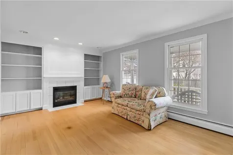 17 Bayside Avenue Newport RI 02840