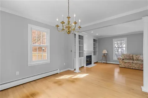 17 Bayside Avenue Newport RI 02840