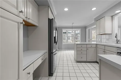 17 Bayside Avenue Newport RI 02840