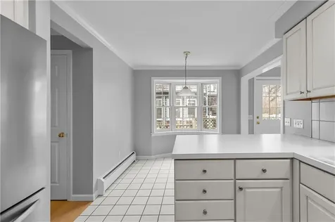 17 Bayside Avenue Newport RI 02840