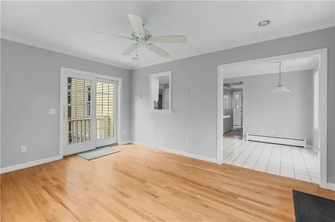 17 Bayside Avenue Newport RI 02840