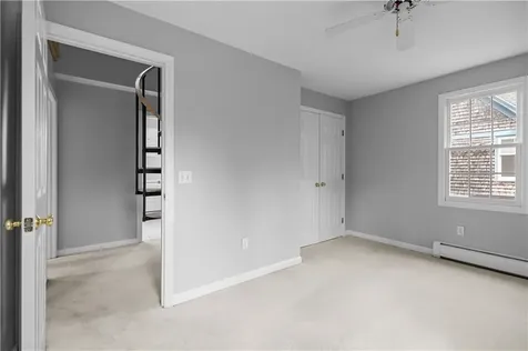 17 Bayside Avenue Newport RI 02840