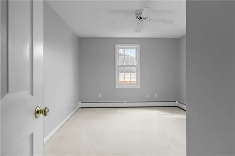 17 Bayside Avenue Newport RI 02840