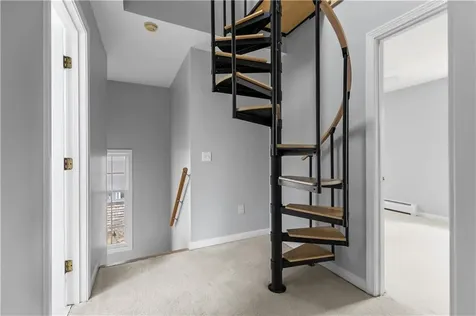 17 Bayside Avenue Newport RI 02840