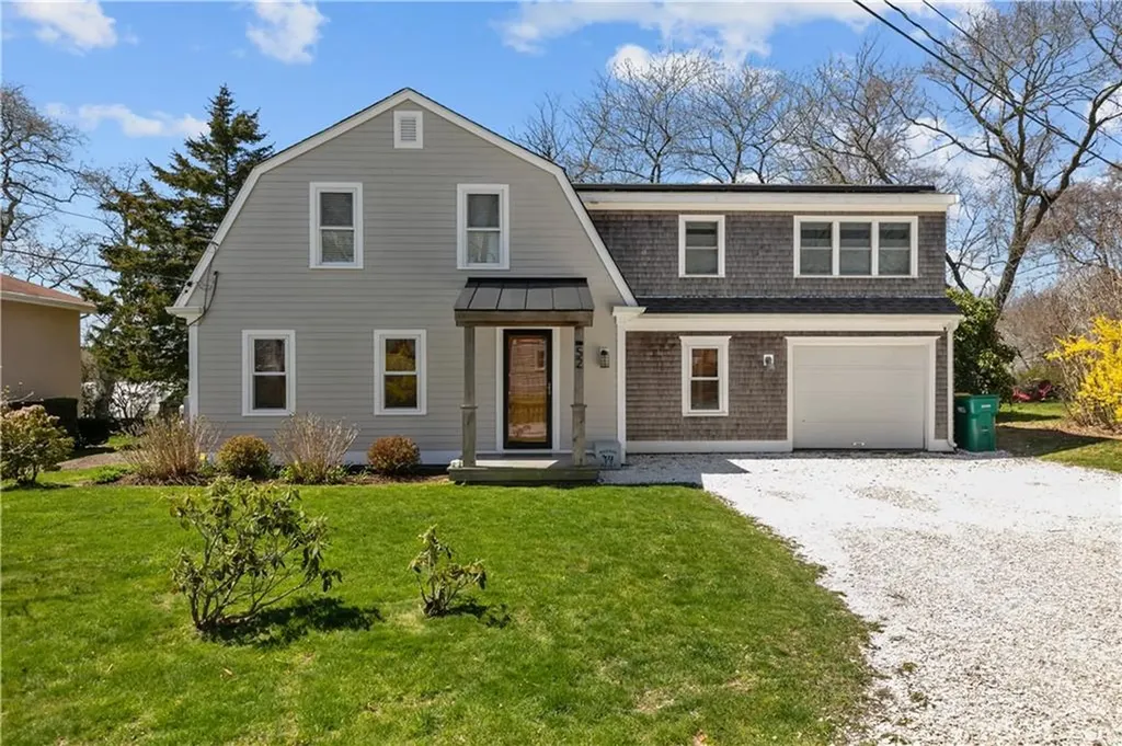 52 Ladeira Avenue Portsmouth RI 02871