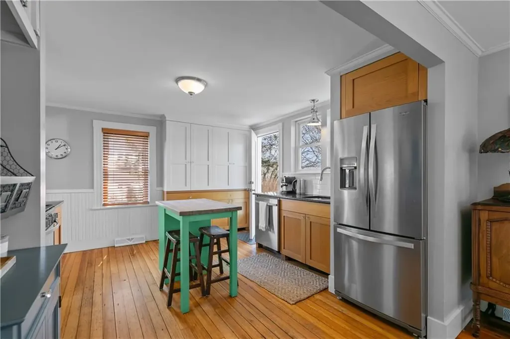52 Ladeira Avenue Portsmouth RI 02871