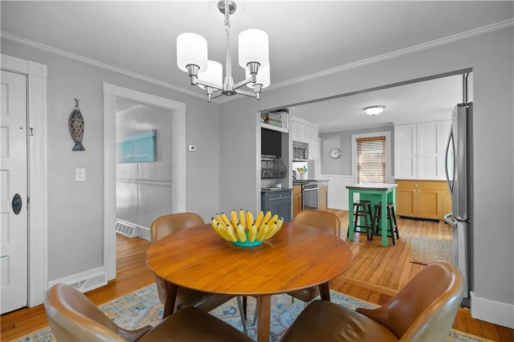52 Ladeira Avenue Portsmouth RI 02871