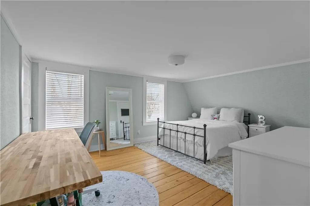 52 Ladeira Avenue Portsmouth RI 02871