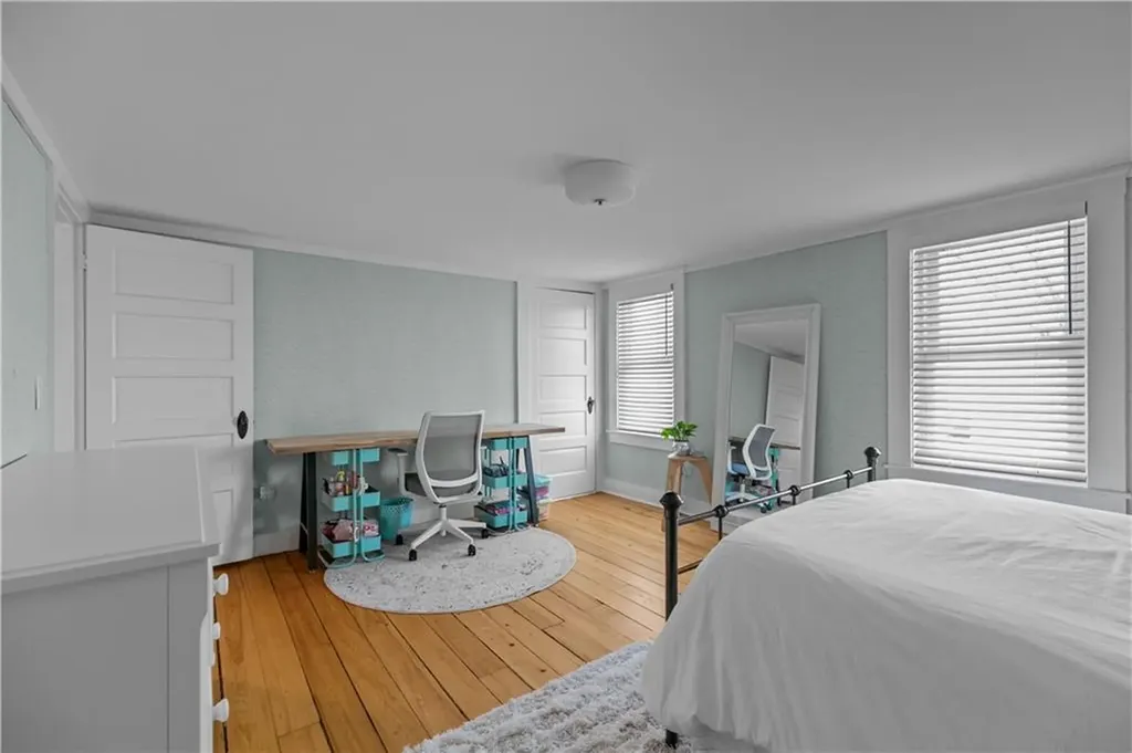 52 Ladeira Avenue Portsmouth RI 02871