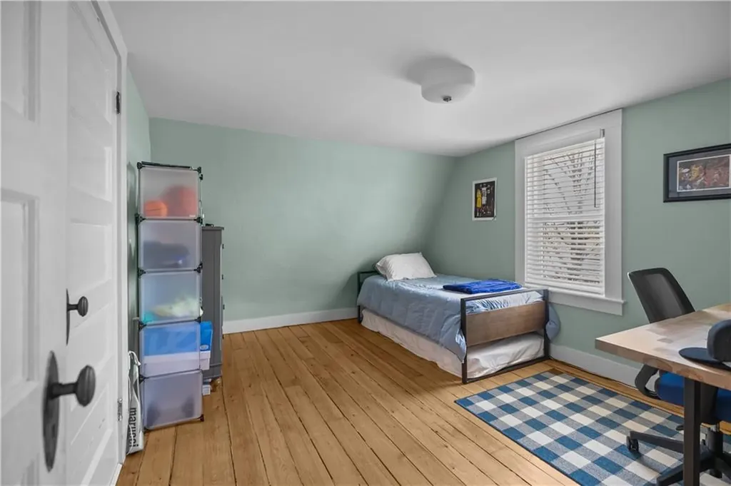 52 Ladeira Avenue Portsmouth RI 02871