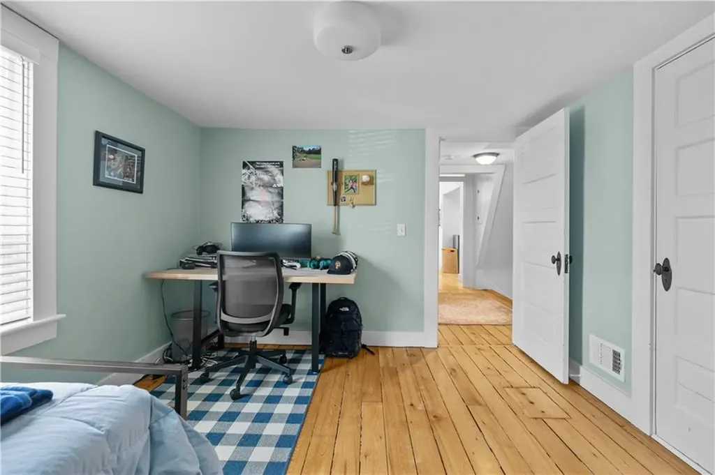 52 Ladeira Avenue Portsmouth RI 02871