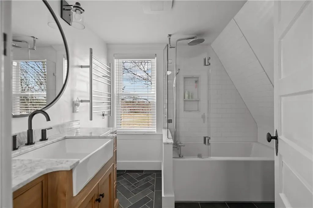 52 Ladeira Avenue Portsmouth RI 02871