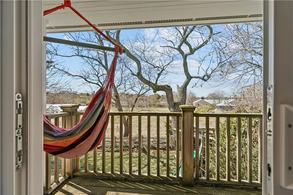 52 Ladeira Avenue Portsmouth RI 02871