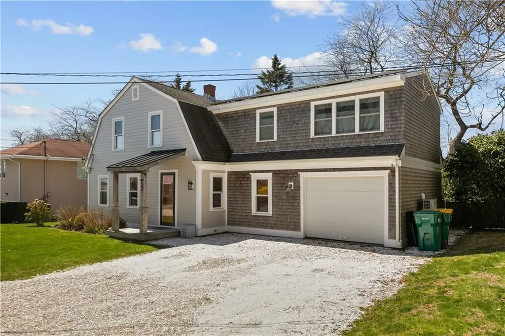 52 Ladeira Avenue Portsmouth RI 02871