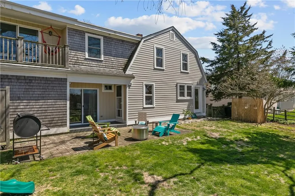 52 Ladeira Avenue Portsmouth RI 02871