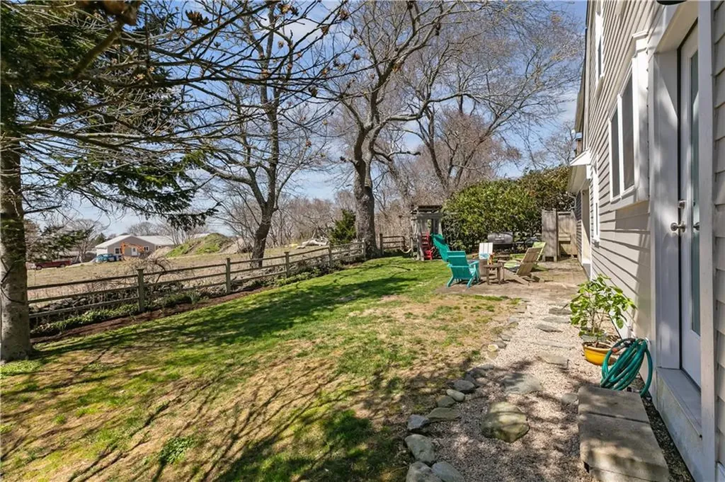 52 Ladeira Avenue Portsmouth RI 02871