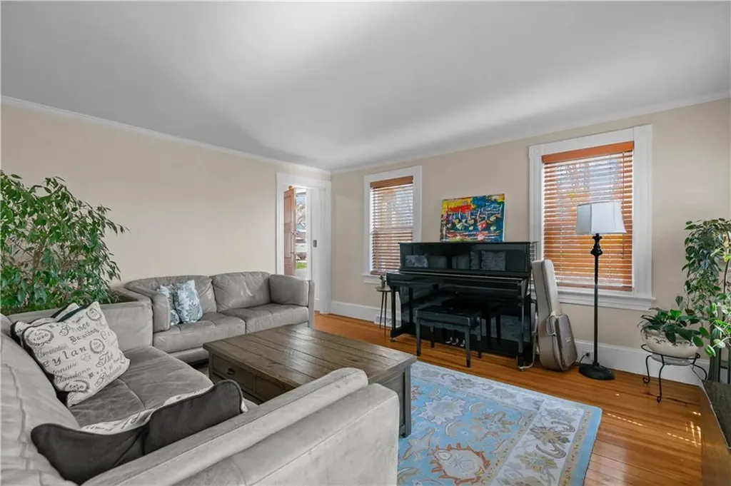 52 Ladeira Avenue Portsmouth RI 02871