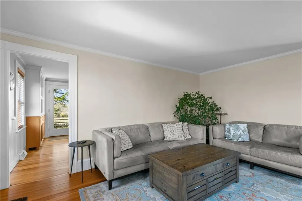 52 Ladeira Avenue Portsmouth RI 02871
