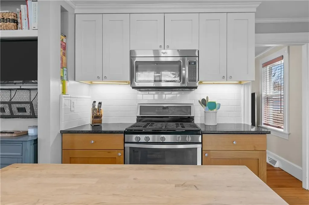 52 Ladeira Avenue Portsmouth RI 02871