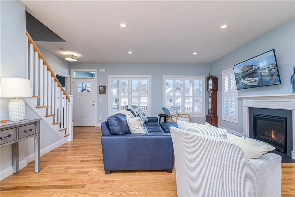 16 Weston Avenue North Kingstown RI 02852