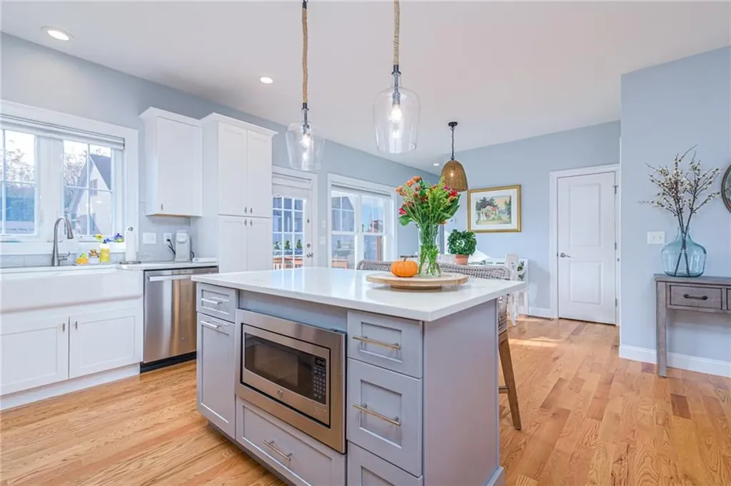 16 Weston Avenue North Kingstown RI 02852