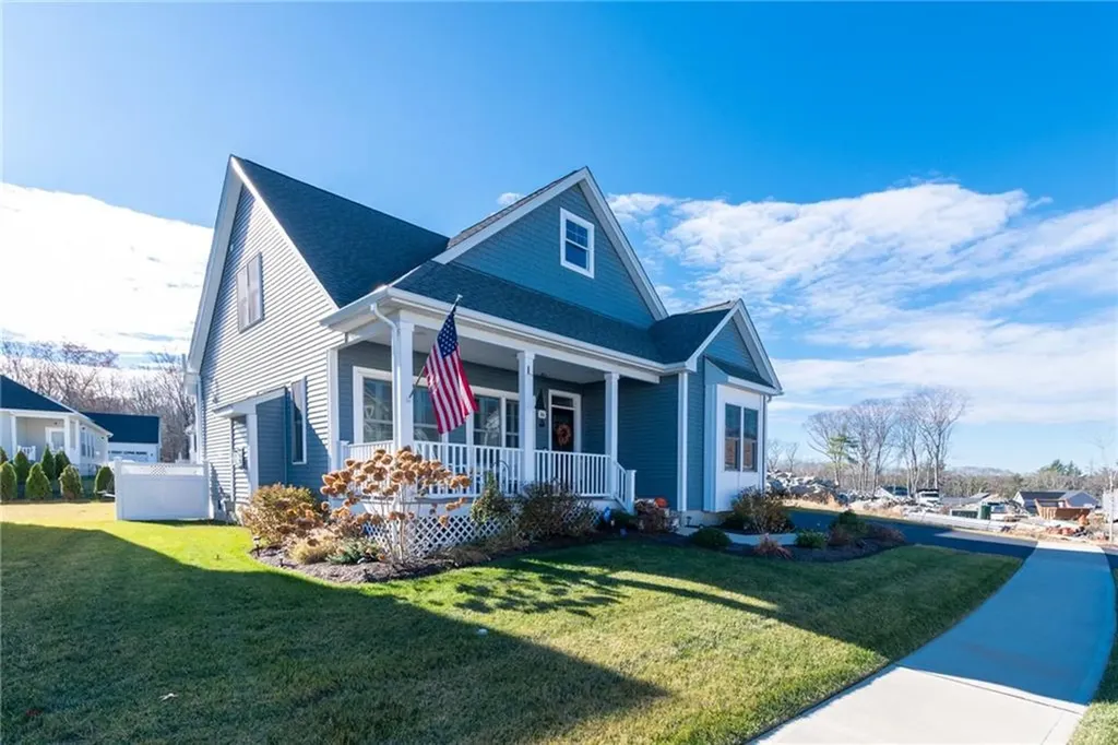 16 Weston Avenue North Kingstown RI 02852