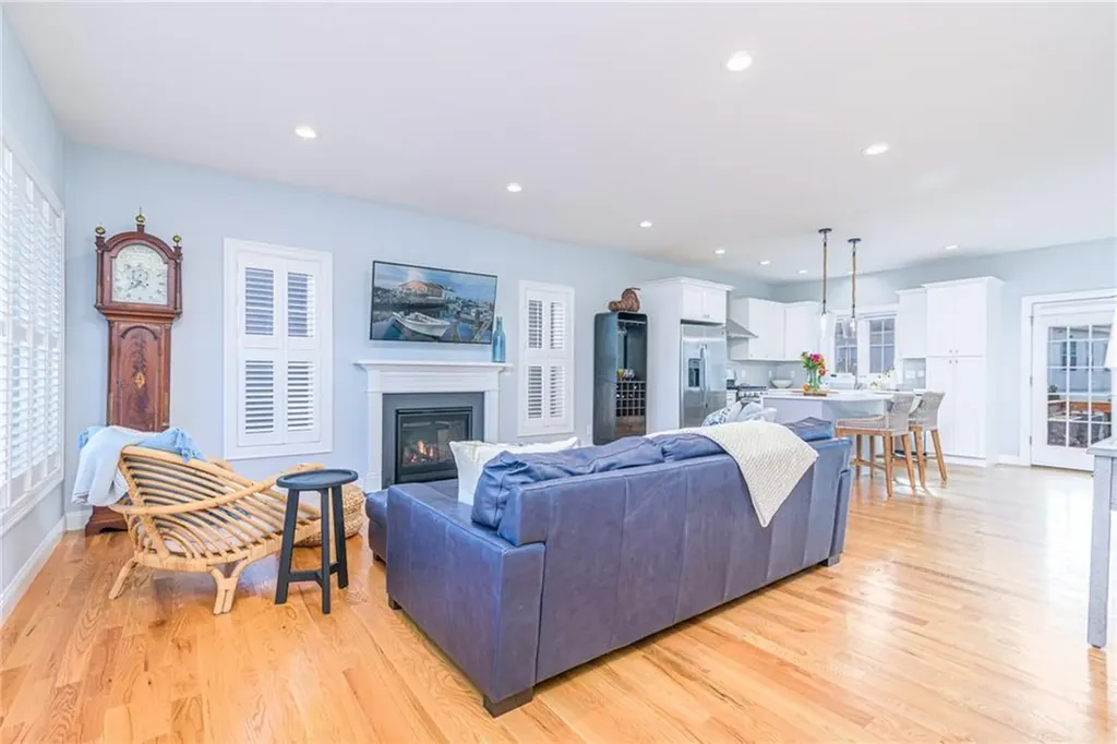 16 Weston Avenue North Kingstown RI 02852
