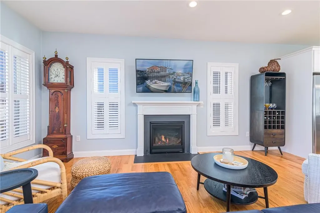 16 Weston Avenue North Kingstown RI 02852