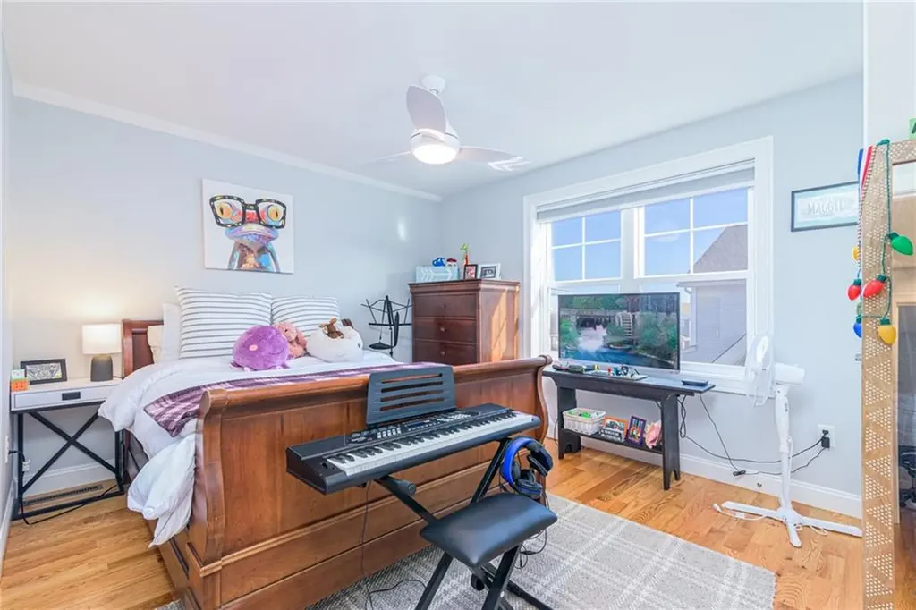16 Weston Avenue North Kingstown RI 02852