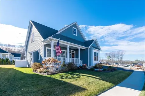 16 Weston Avenue North Kingstown RI 02852