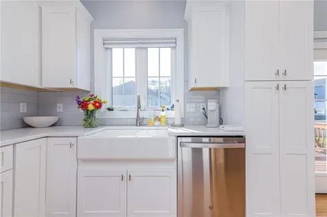 16 Weston Avenue North Kingstown RI 02852