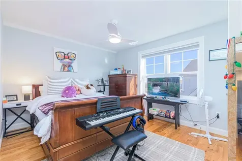 16 Weston Avenue North Kingstown RI 02852