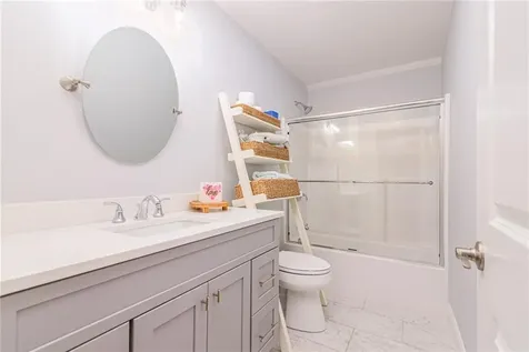 16 Weston Avenue North Kingstown RI 02852