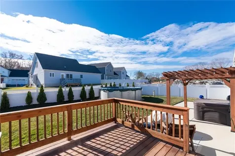 16 Weston Avenue North Kingstown RI 02852