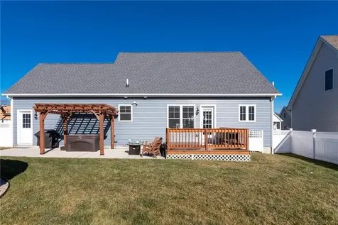 16 Weston Avenue North Kingstown RI 02852