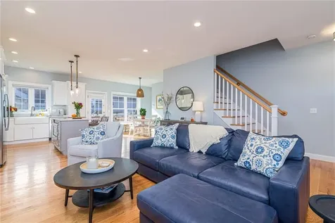 16 Weston Avenue North Kingstown RI 02852