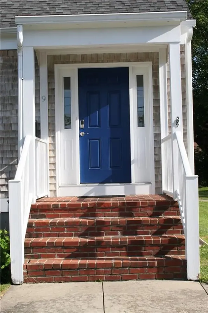 9 Rosita Avenue Bristol RI 02809